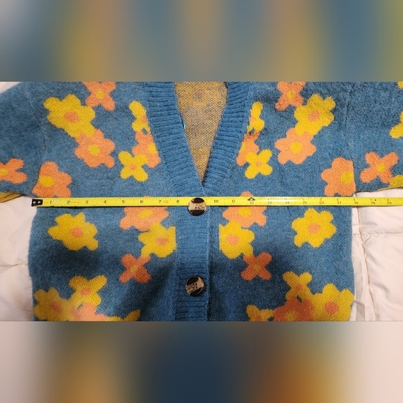 HYFVE‎ Mod Floral V-neck Cardigan Sweater Boho Bright Lagenlook Cottagecore Fun - Picture 4 of 10